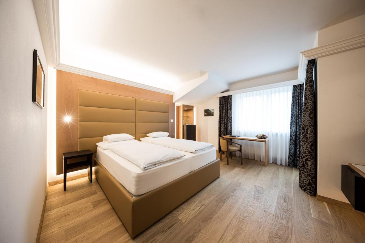 Hotel Haus Am Hang Caldaro Pokoj fotografie